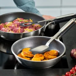 Rösle Keuken - Silence Pro Bratpfanne Ø 28cm 26 Rösle Keuken - Silence Pro Bratpfanne Ø 28cm -Brutzellust Verkaufsgeschäft 03fcd9b7d2c199066b07d552fe9e34c5