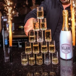 Koziol - Superglas Club No. 07 Schnapsglas 40 Ml 4er Set -Brutzellust Verkaufsgeschäft 04bc15c11d60a7b75779b4d5ecbb660d