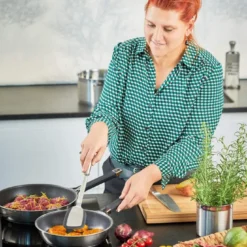 Rösle Keuken - Silence Pro Bratpfanne Ø 28cm 27 Rösle Keuken - Silence Pro Bratpfanne Ø 28cm -Brutzellust Verkaufsgeschäft 08d95c3f5145150a541e95e68600181b