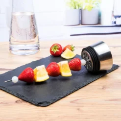 Wasserkaraffe Glas 1 L Mit Früchtespieß Edelstahl Ausguss -Brutzellust Verkaufsgeschäft 15f59e980fd62f5f78389769a736ce2d