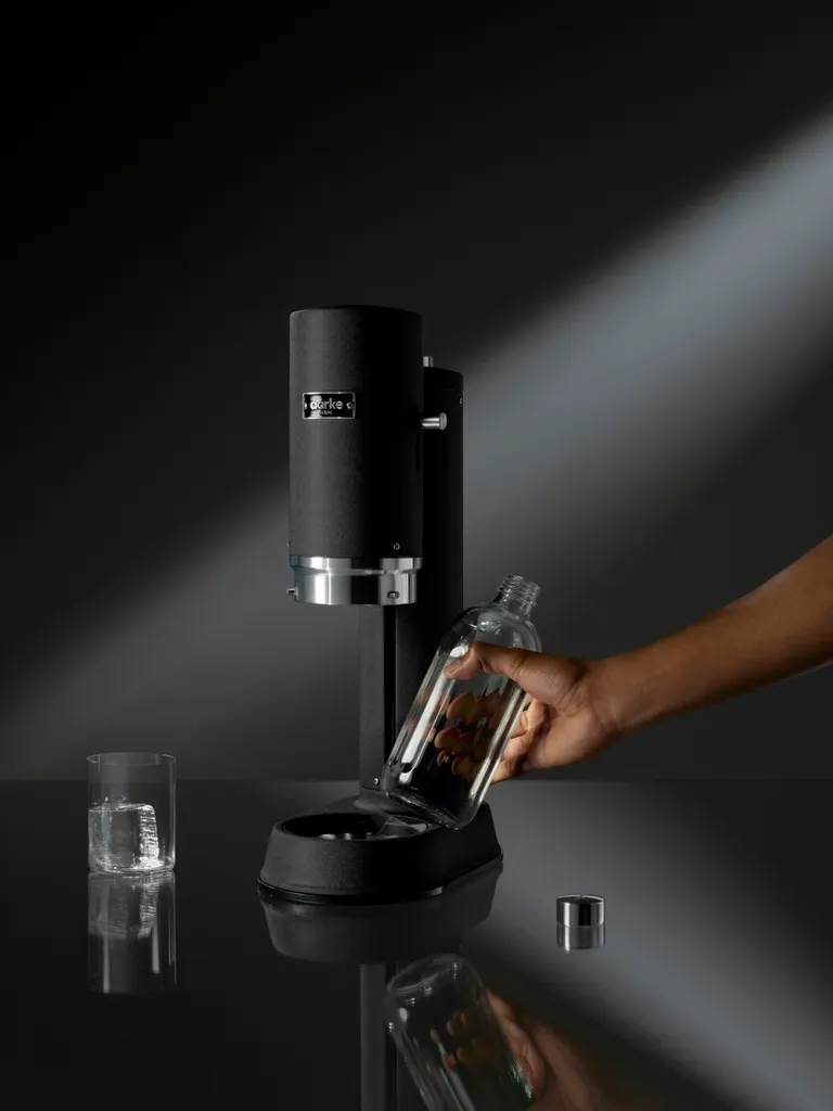 AARKE Wassersprudler Carbonator Pro Mattte Black Schwarz Glasflasche Edelstahl 7 AARKE Wassersprudler Carbonator Pro Mattte Black Schwarz Glasflasche Edelstahl – Bild 7