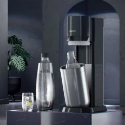 SodaStream DuoTitan Trinkwassersprudler, Inkl. 1x 1 Liter Glasflasche, 1x 1 Liter PET, 1 X Quick Connect Zylinder 25 SodaStream DuoTitan Trinkwassersprudler, Inkl. 1x 1 Liter Glasflasche, 1x 1 Liter PET, 1 X Quick Connect Zylinder -Brutzellust Verkaufsgeschäft 25799c147984dc6ffc6d07f05fd8f099