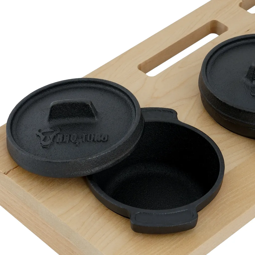 BBQ-Toro Mini Dutch Oven Set Mit Holzunterlage | 3 X Ø 11 Cm | Gusseisen Töpfe 7 BBQ-Toro Mini Dutch Oven Set Mit Holzunterlage | 3 X Ø 11 Cm | Gusseisen Töpfe – Bild 7