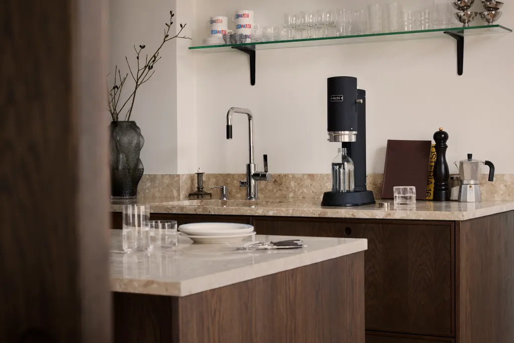 AARKE Wassersprudler Carbonator Pro Mattte Black Schwarz Glasflasche Edelstahl 6 AARKE Wassersprudler Carbonator Pro Mattte Black Schwarz Glasflasche Edelstahl – Bild 6