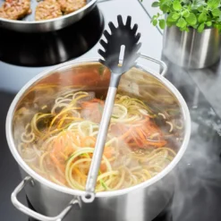 Rösle RÖSLE Basic Line Kochtopf Ø 24 Cm, Edelstahl 18/10, Mit Schüttrand Und Glasdeckel, Spülmaschinen- Und Induktionsgeeignet -Brutzellust Verkaufsgeschäft 47dbcfb2b75840355037debff192e6a9