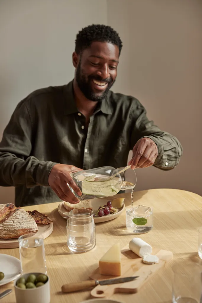 AARKE Karaffe Mit Rührlöffel Nesting Carafe Und Mixing Spoon Kristallglas 1,1L 9 AARKE Karaffe Mit Rührlöffel Nesting Carafe Und Mixing Spoon Kristallglas 1,1L – Bild 9