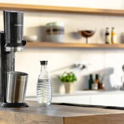 SodaStream Crystal 2.0 Vorteilspack Wassersprudler, Titan, Mit 3 Karaffen -Brutzellust Verkaufsgeschäft 605e2374623b3fe8da7fa8ae1318e823