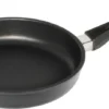 AMT Gastroguss I-528 Bratpfanne, 28 Cm Max. Durchmesser, Gusseisen/Gussaluminium, Induktionsherd-geeignet, Antihaftbeschichtung