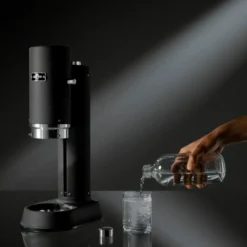 AARKE Wassersprudler Carbonator Pro Mattte Black Schwarz Glasflasche Edelstahl 22 AARKE Wassersprudler Carbonator Pro Mattte Black Schwarz Glasflasche Edelstahl -Brutzellust Verkaufsgeschäft 7ebe1c14c8aebb346e4970813bf7481e