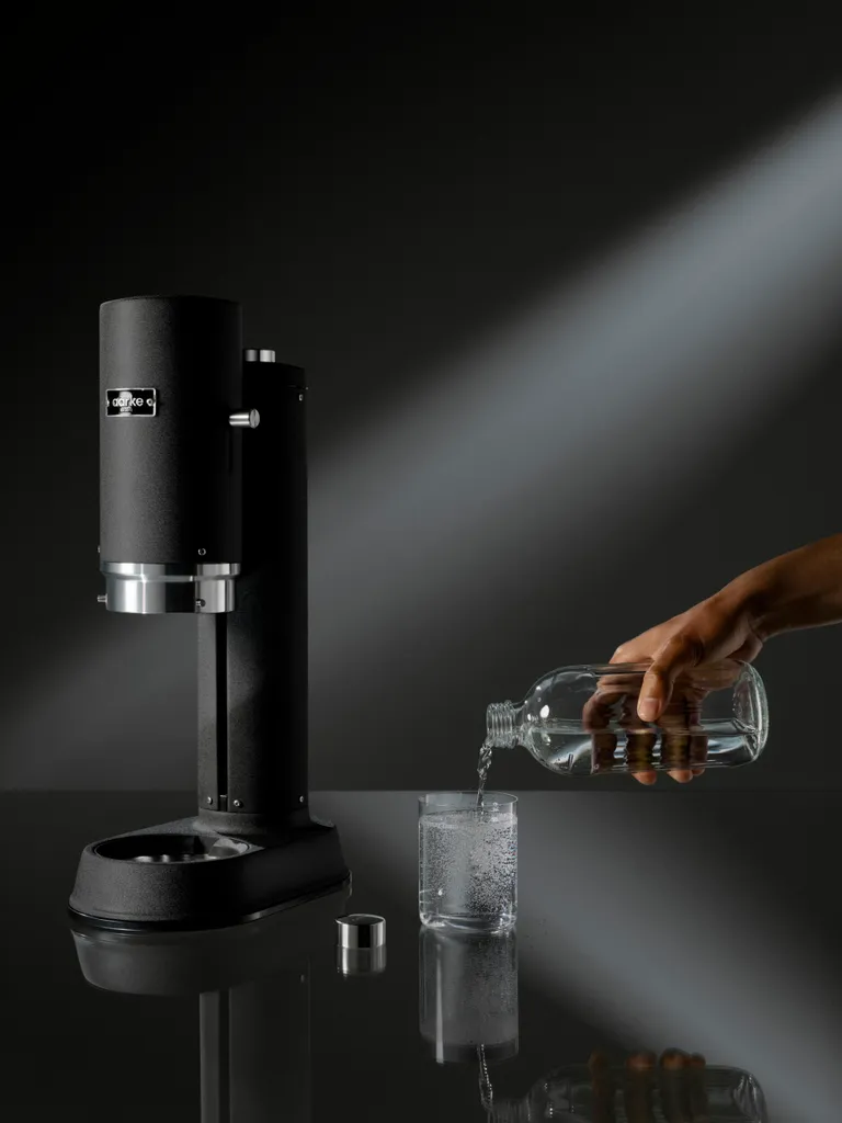 AARKE Wassersprudler Carbonator Pro Mattte Black Schwarz Glasflasche Edelstahl 11 AARKE Wassersprudler Carbonator Pro Mattte Black Schwarz Glasflasche Edelstahl – Bild 11
