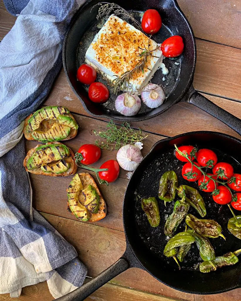 BBQ-Toro Gusseisenpfanne | Ø 24 Cm | Preseasoned | Gusseisen-Pfanne Mit Zwei Ausgießer, Stielpfanne 2 BBQ-Toro Gusseisenpfanne | Ø 24 Cm | Preseasoned | Gusseisen-Pfanne Mit Zwei Ausgießer, Stielpfanne – Bild 2