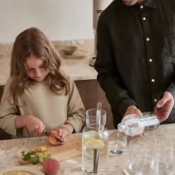 AARKE Karaffe Mit Rührlöffel Nesting Carafe Und Mixing Spoon Kristallglas 1,1L 21 AARKE Karaffe Mit Rührlöffel Nesting Carafe Und Mixing Spoon Kristallglas 1,1L -Brutzellust Verkaufsgeschäft 9d56ff63d712693343f7133073f74205