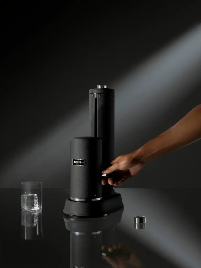 AARKE Wassersprudler Carbonator Pro Mattte Black Schwarz Glasflasche Edelstahl 10 AARKE Wassersprudler Carbonator Pro Mattte Black Schwarz Glasflasche Edelstahl – Bild 10