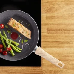 TEFAL G2660602 NATURAL FORCE Pfanne 28 Cm, Mineralia + Antihaftbeschichtung, Alle Kochfelder Inklusive Induktion 8 TEFAL G2660602 NATURAL FORCE Pfanne 28 Cm, Mineralia + Antihaftbeschichtung, Alle Kochfelder Inklusive Induktion -Brutzellust Verkaufsgeschäft b02d6bae4ebcdcdfd674264d59b6815b