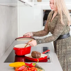 Daumonet Gusseisen-Bräter - Oval Ø 29 Cm - Kirschrot -Brutzellust Verkaufsgeschäft b45136ca22a513edcd54a9f5245a44fe