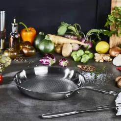 Tefal Bratpfanne ETERNAL MESH Edelstahl Kratzfest °28cm E49706 + Jamie Oliver Gravur Glasdeckel 7 Tefal Bratpfanne ETERNAL MESH Edelstahl Kratzfest °28cm E49706 + Jamie Oliver Gravur Glasdeckel -Brutzellust Verkaufsgeschäft cafdd535c735c8034a9a08c3133ff177