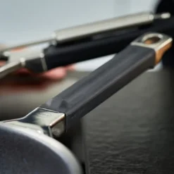 Rösle Keuken - Silence Pro Bratpfanne Ø 28cm 23 Rösle Keuken - Silence Pro Bratpfanne Ø 28cm -Brutzellust Verkaufsgeschäft f9126935d5709bdb54a99f8a2a38be22